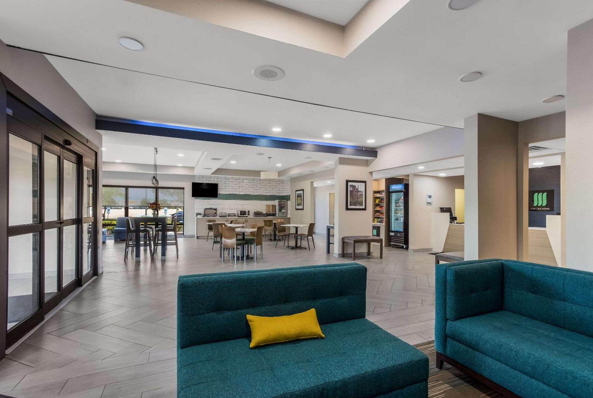 Magnuson Hotel Bourbonnais Extérieur photo